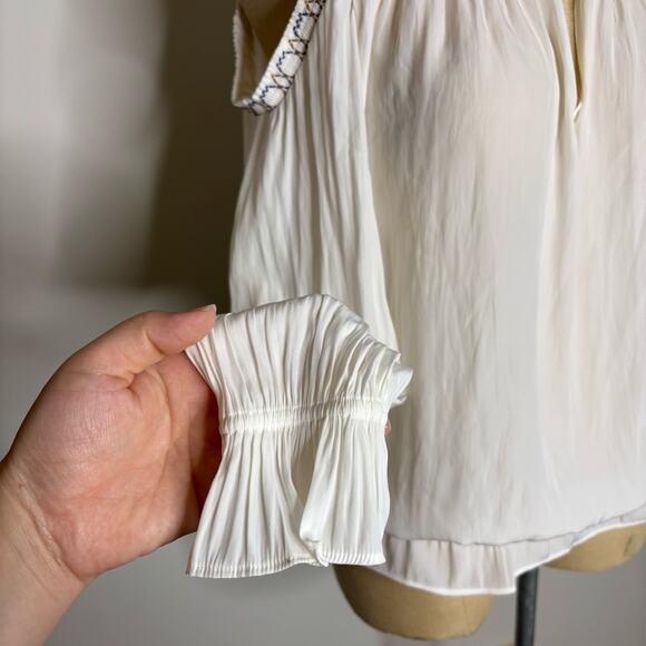 Ramy Brook White cold shoulder blouse with embroidered accents women's sz small - Picture 3 of 6